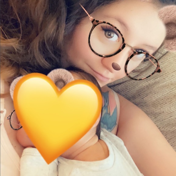 Meet your Posher, Ashlyn - Picture 5 of 6